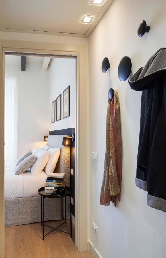 Lily Pads -Elegant Apartment- In The City Center Milano Ngoại thất bức ảnh