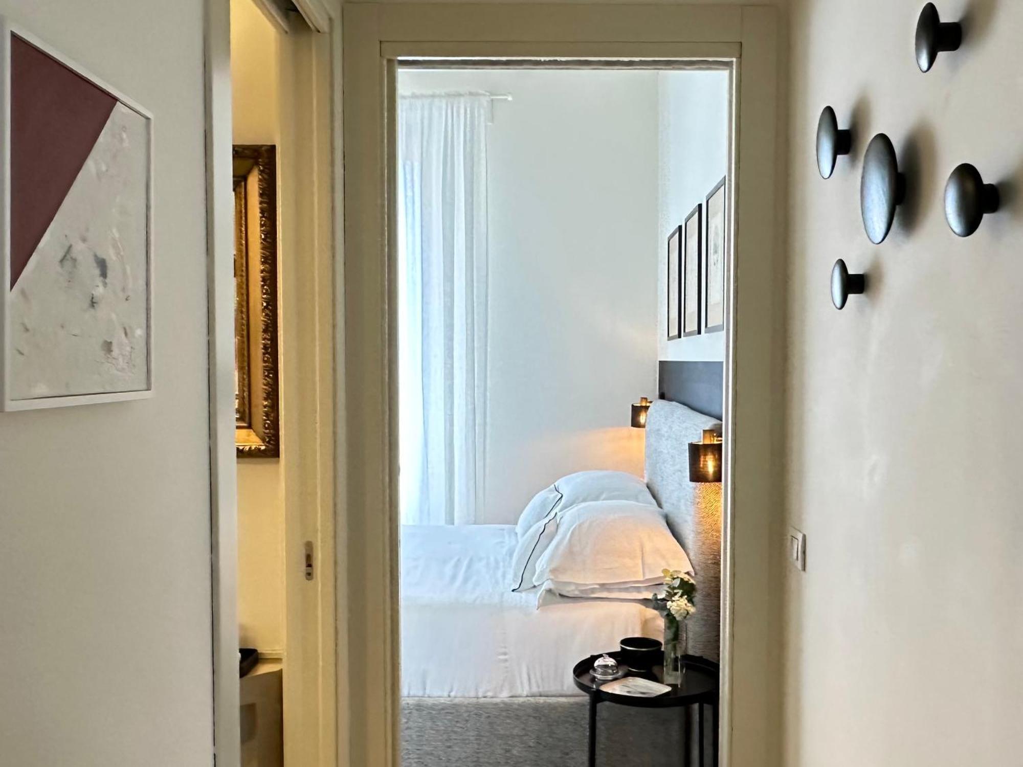 Lily Pads -Elegant Apartment- In The City Center Milano Ngoại thất bức ảnh