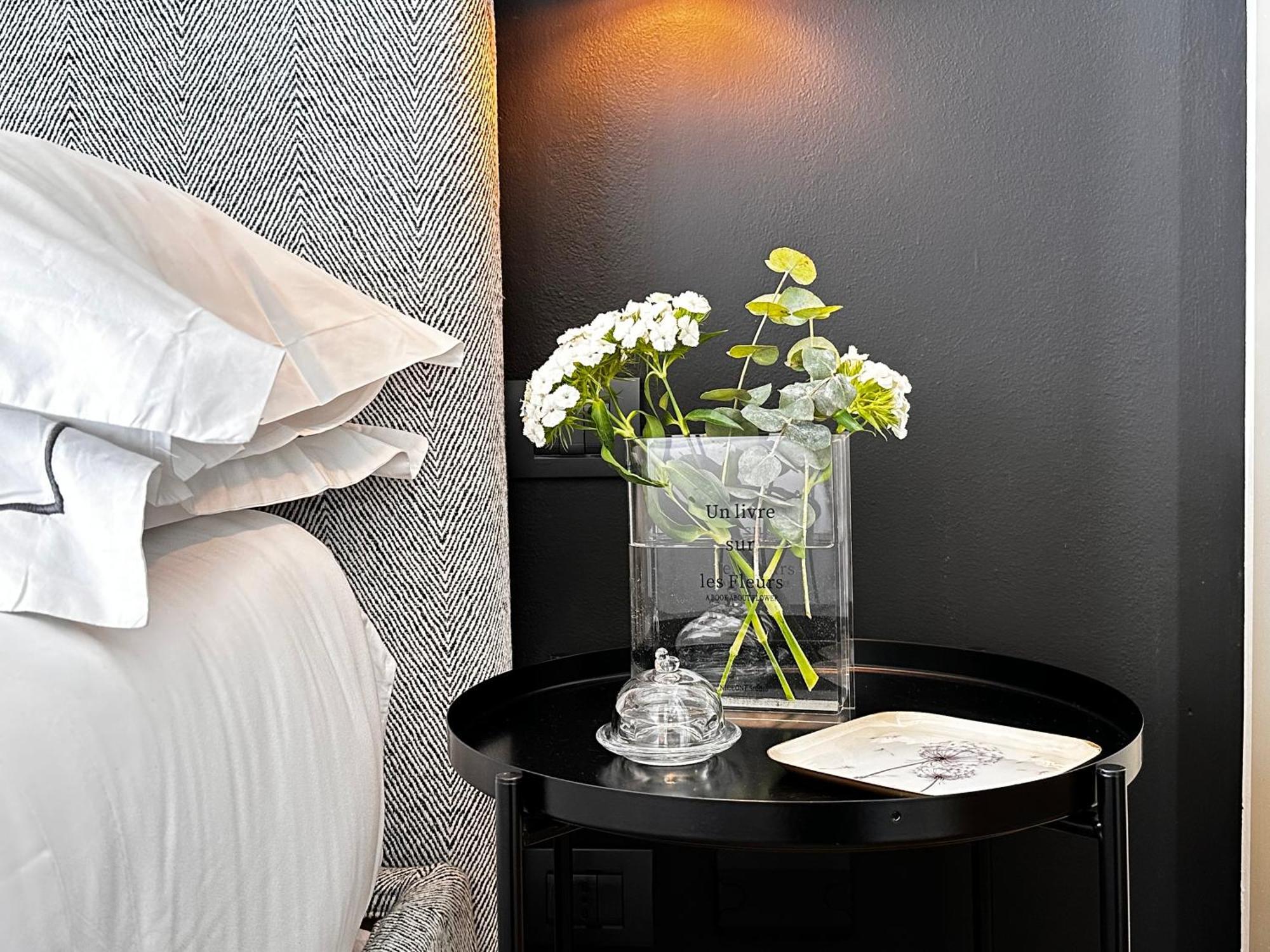 Lily Pads -Elegant Apartment- In The City Center Milano Ngoại thất bức ảnh