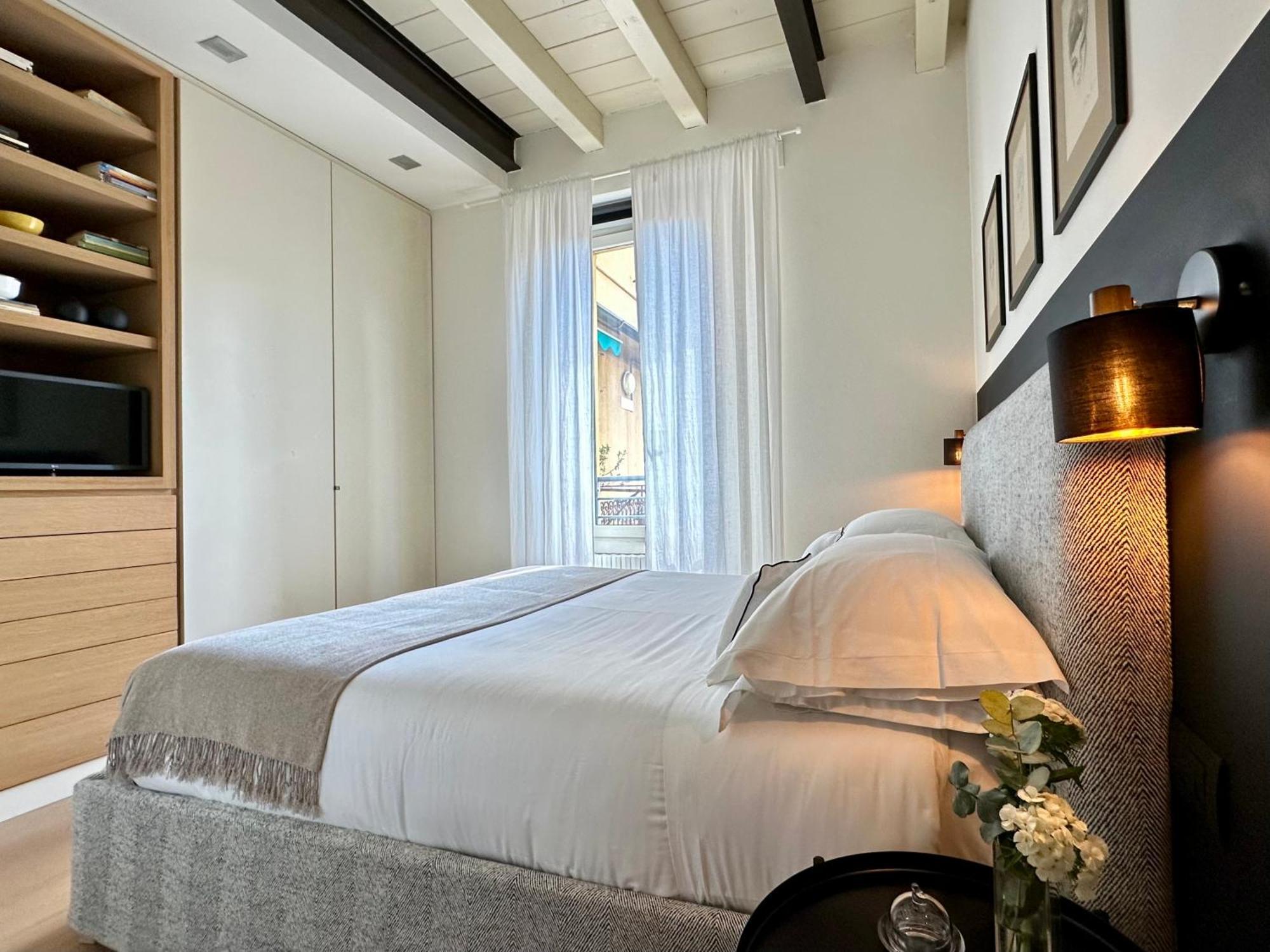Lily Pads -Elegant Apartment- In The City Center Milano Ngoại thất bức ảnh